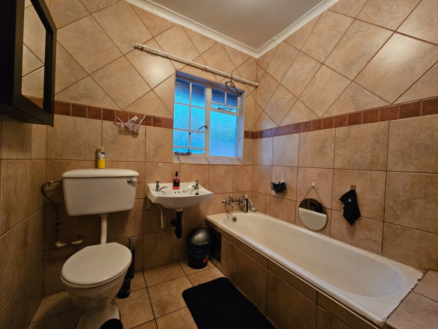 3 Bedroom Property for Sale in Vaalpark Free State